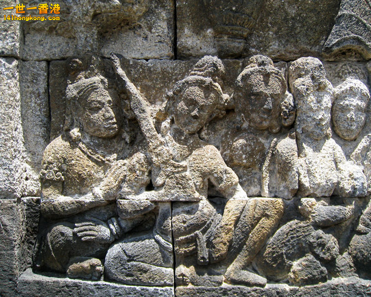 Kris depicted on Borobudur bas-relief..jpg