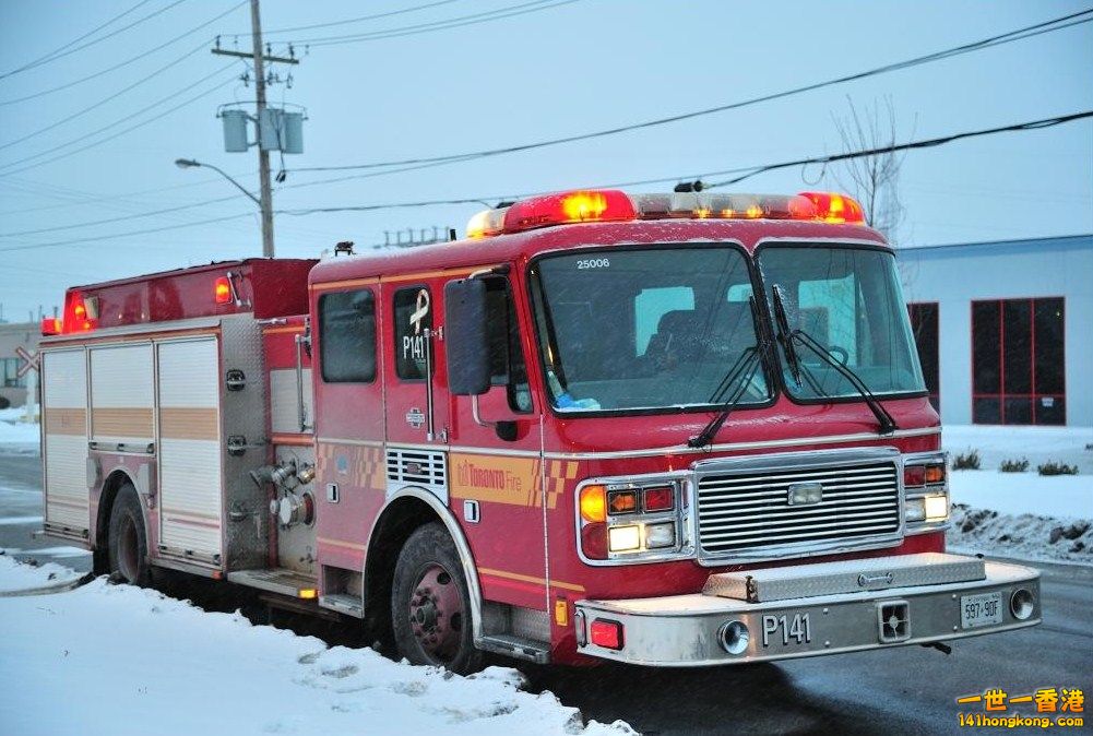 Pumper 141 operating on Bethridge Road.jpg