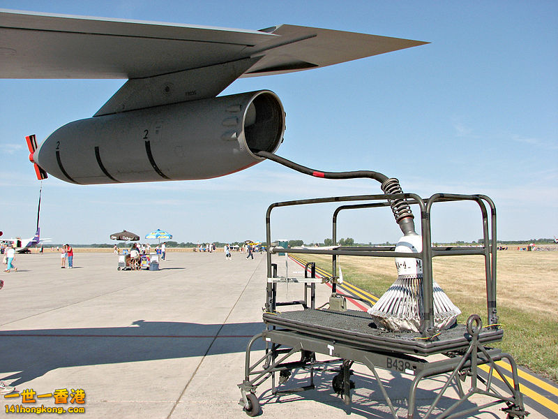 翼端加裝Mk.32B飛錨式加油系統.jpg