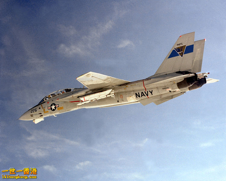 Grumman F-14 Tomcat carrying an AMRAAM during a 1982 test.jpg