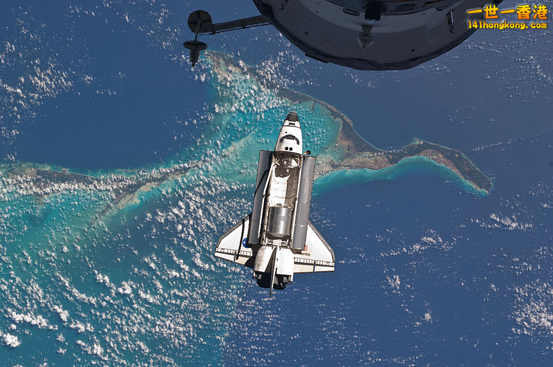 STS-135，正與空間站靠近.jpg