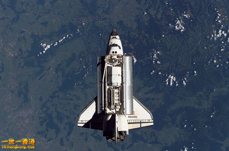 位於太空中，STS-115.jpg
