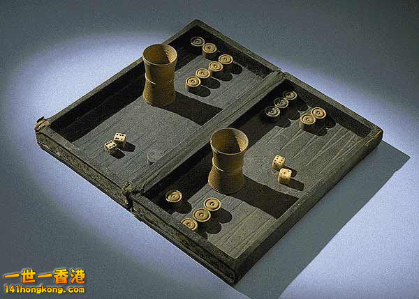 Backgammon-set_from_American_civil_war.jpg