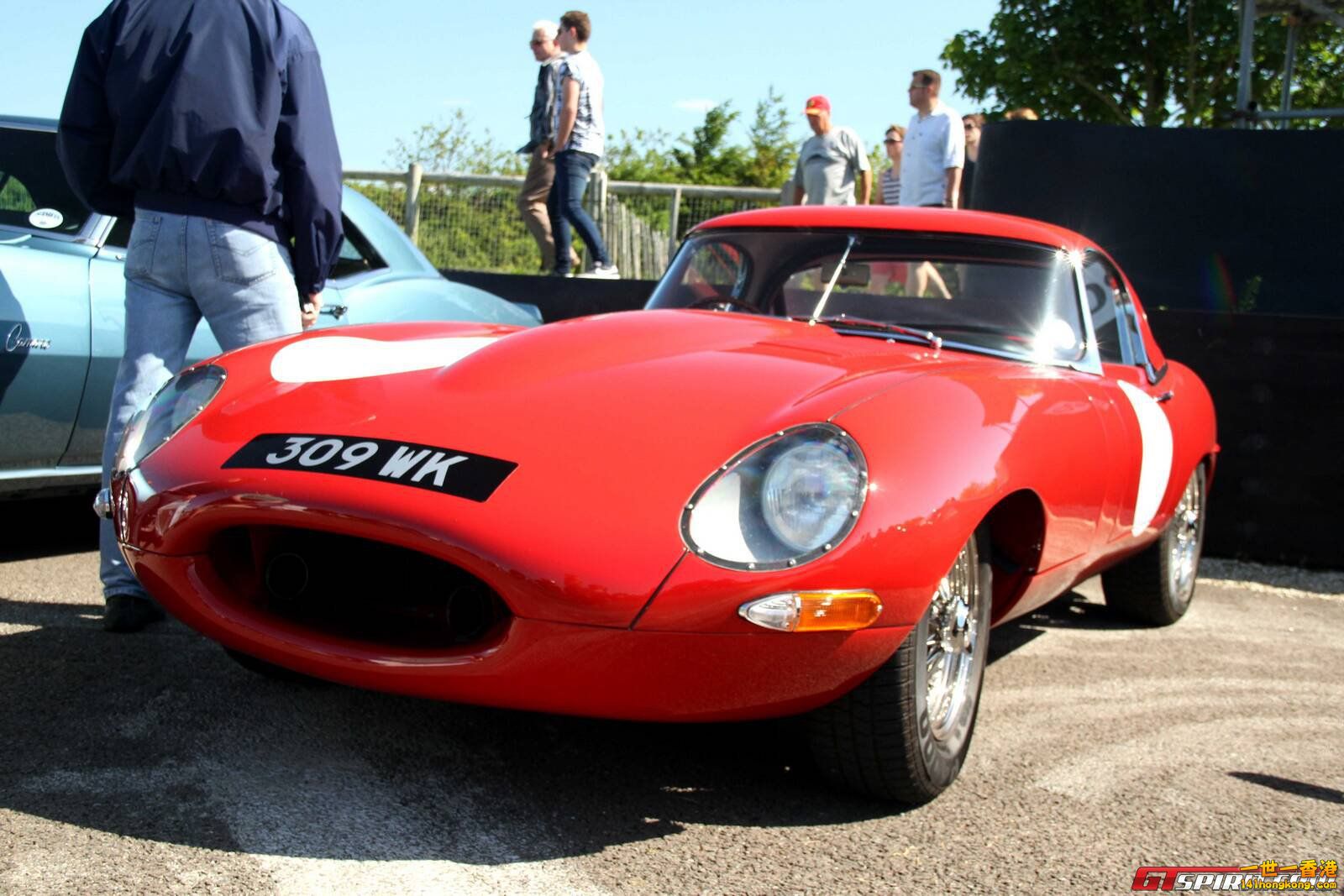 jaguar-e-type_tn.jpg