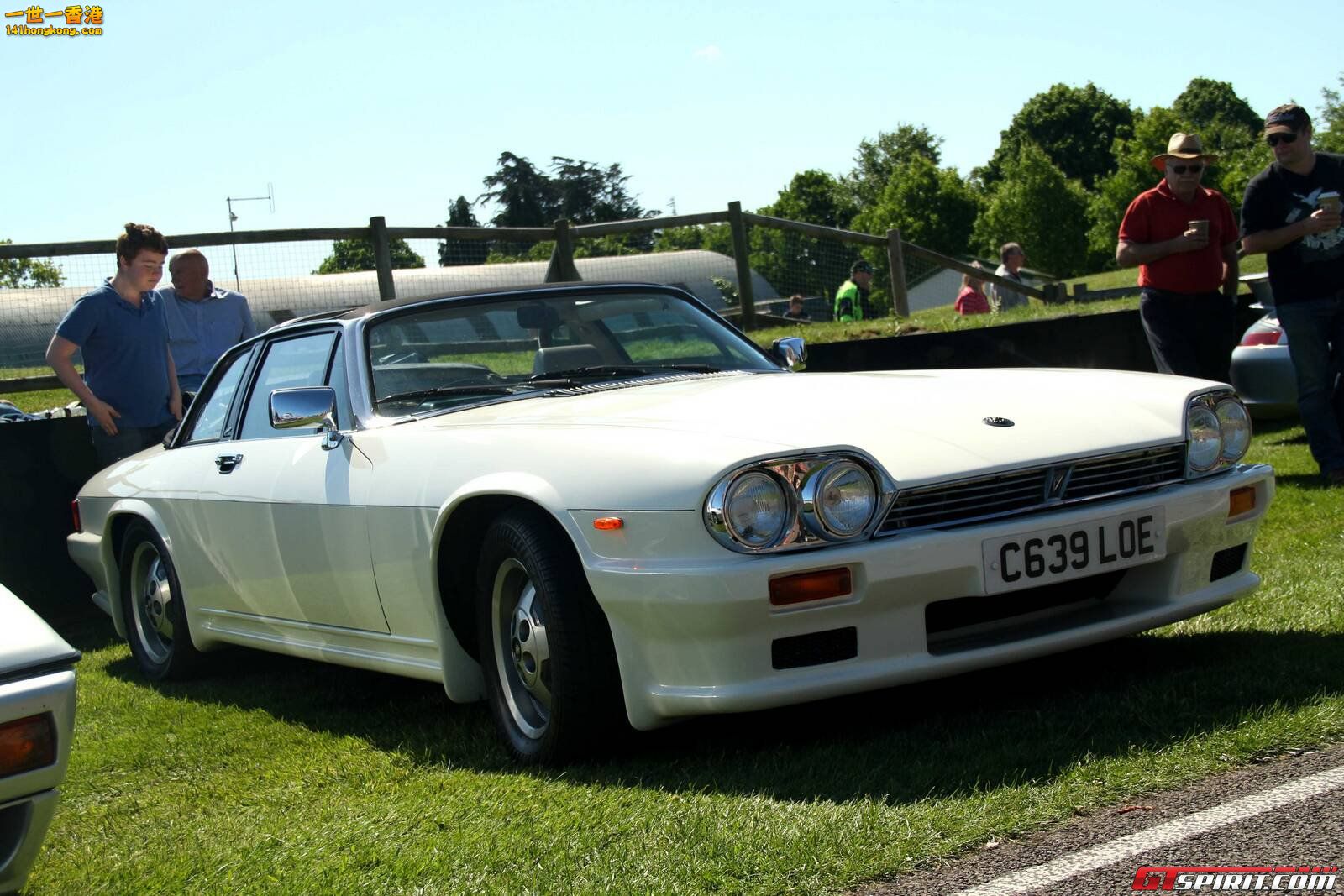 jaguar-xjs_tn.jpg