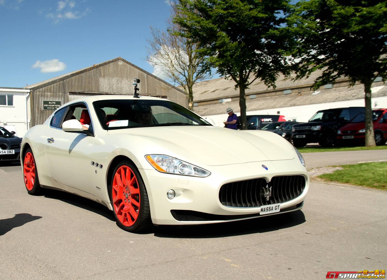 maserati-granturismo_tn.jpg