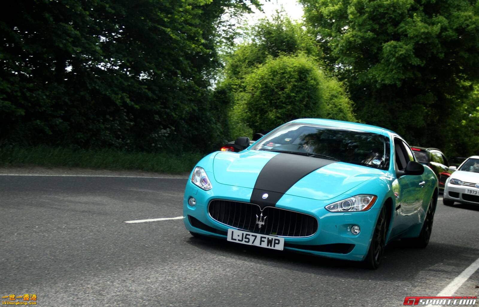 maserati-granturismo-turquoise_tn.jpg