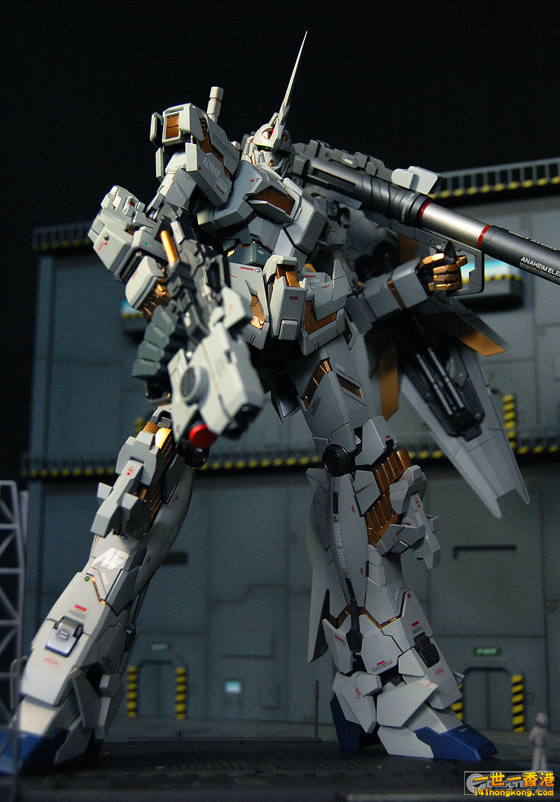 MG_UNICORN_GUNDAM_FN[1].jpg