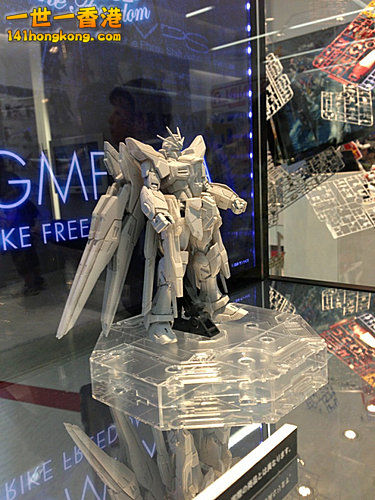 RG-strike-freedom-2[1].jpg