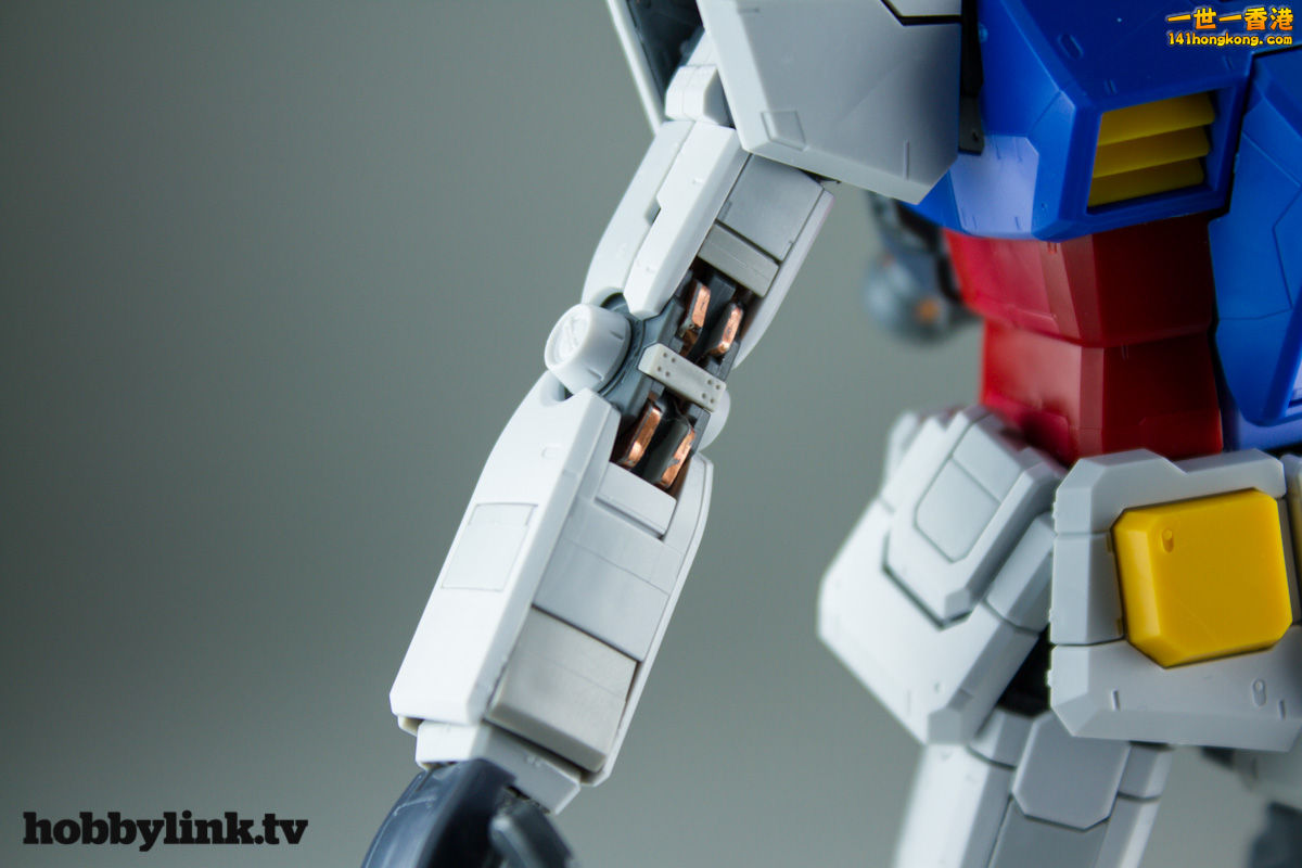 1-100-MG-Gundam-RX-78-2-Ver.3.0-6.jpg