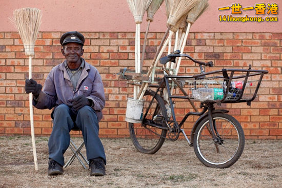 Bicycle_Portraits_Kleinbooi_Kabinde_V2.jpg