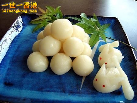 Tsukimi-dango.jpg