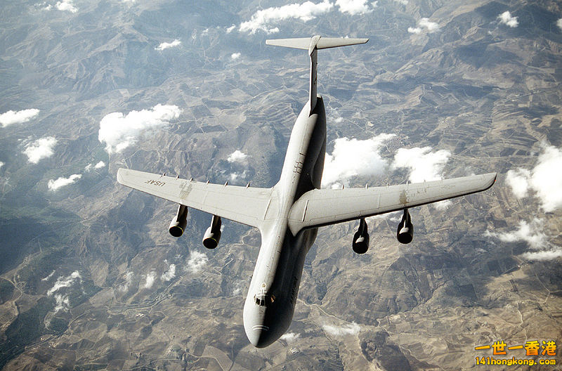 A United States Air Force C-5 in-flight.jpg