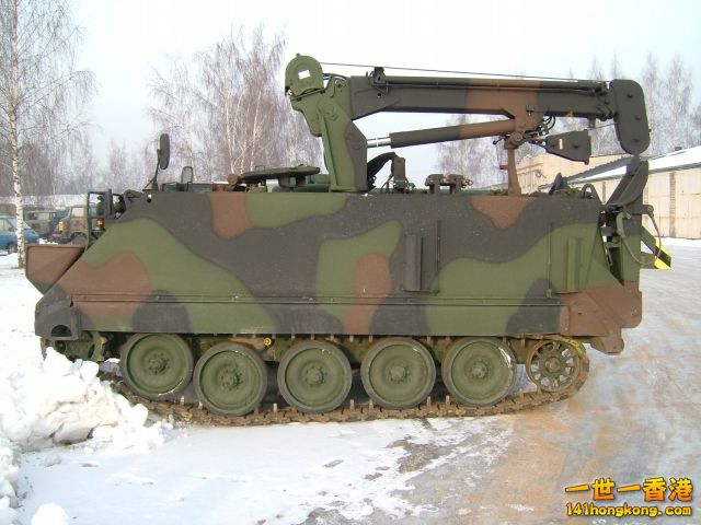 Lithuanian army M113 fitter and repair vehicle.jpg