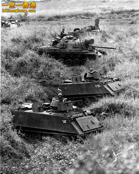 越戰中ACAV型與戰車偕同作戰.jpg