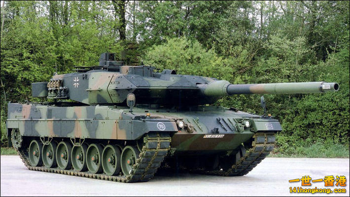 德國“豹”2主戰坦克.jpg