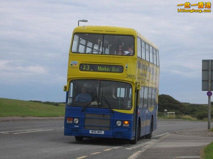 First Hants Dorset 34541 NTC141Y Leyland Olympian ECW.jpg