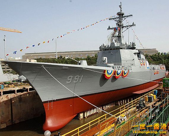 KDX-3首艦世宗大王號（DDG-991）於2007年進行下水作業的畫面。.jpg