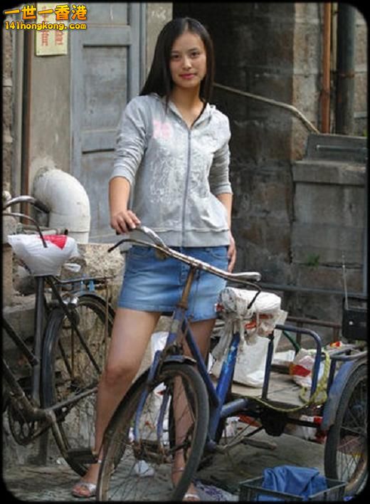 asian_bike_chick_2.jpg