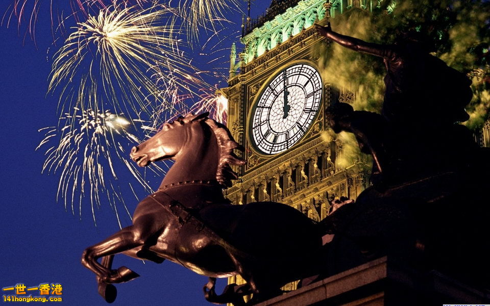 New-Year-London-Fireworks-2014-Horse-Year.jpg