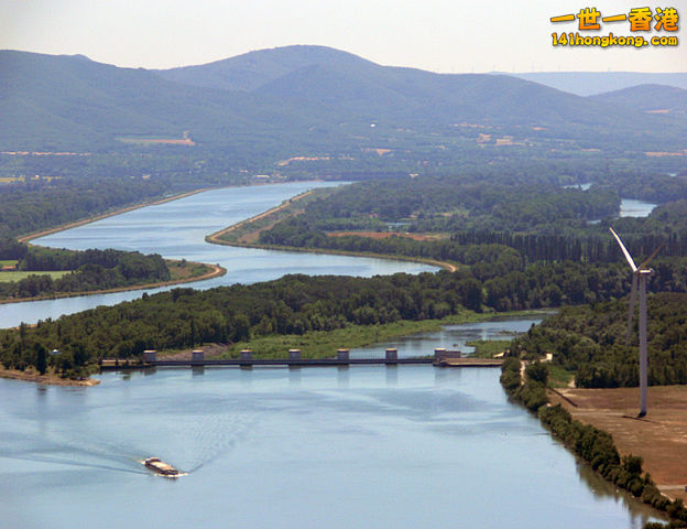 624px-Rhône_River_-_dam_at_Le_Pouzin.jpg