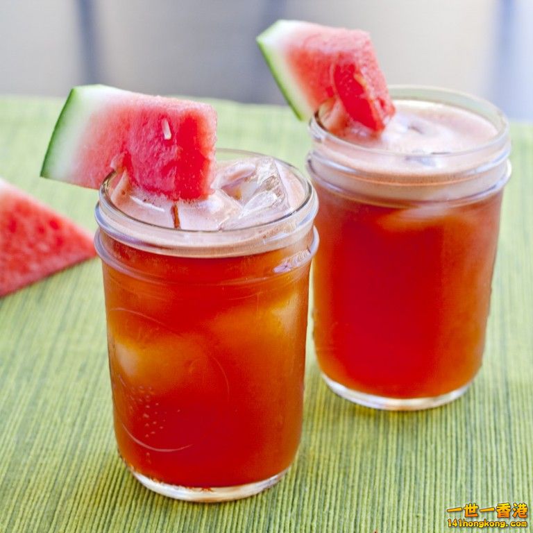 IMPROVkitchen_watermelonSweetTea_03.jpg