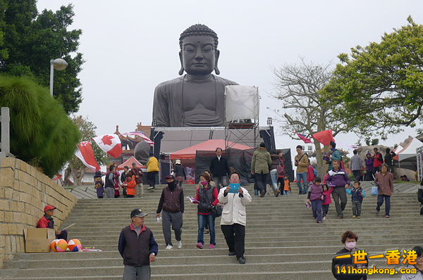 彰化國際魔術文化節舉辦地點位於八卦山大佛風景區的大佛前廣場.jpg.jpg