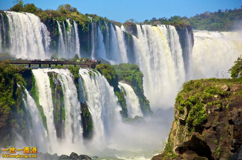 Iguazu-Falls-as-seen-from-Argentina.jpg