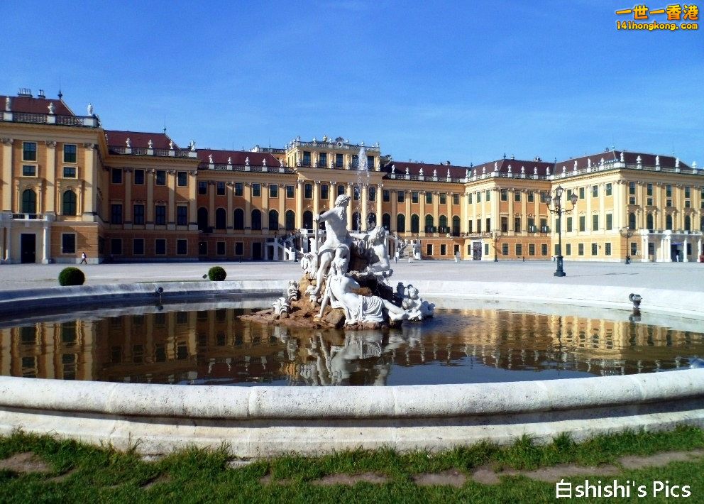 Austria-Vienna-Schonbrunn Palace.jpg