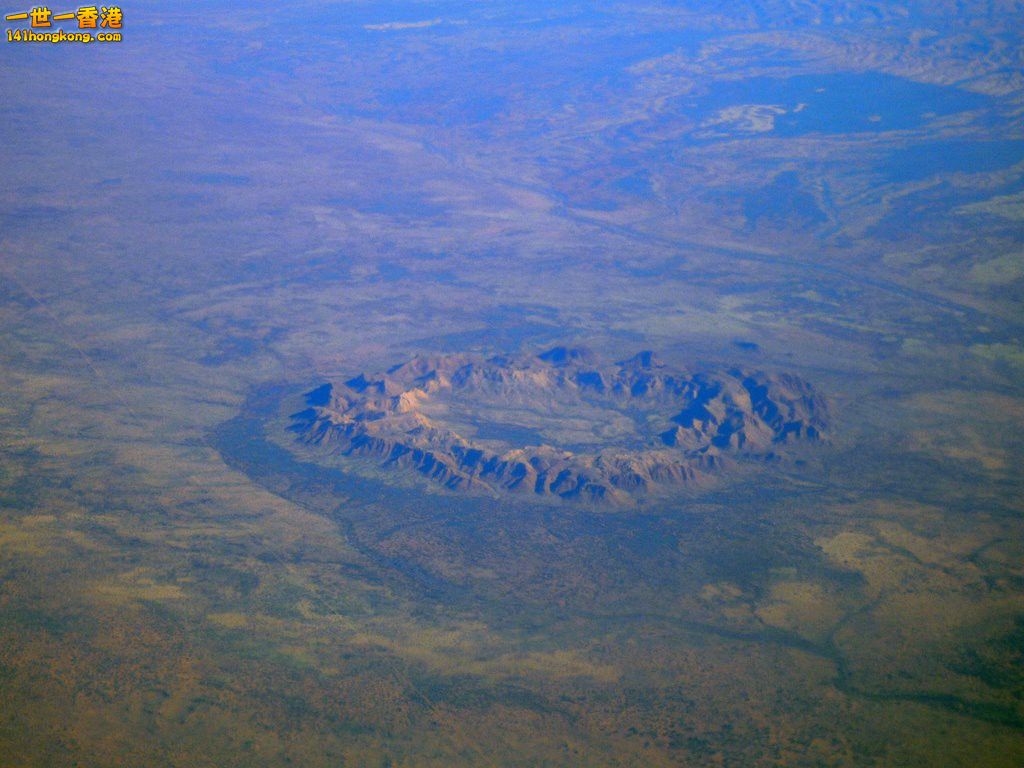 Gosses Bluff Crater 4.jpg