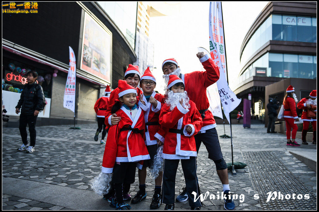 141214 Santa Run - 0008.jpg
