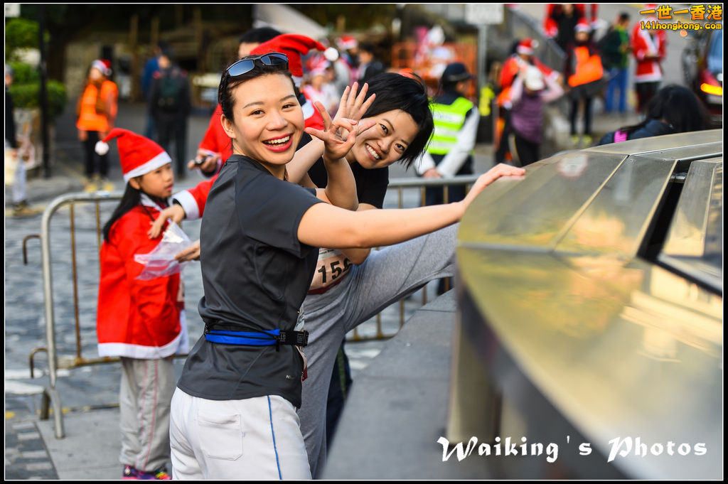 141214 Santa Run - 0012.jpg