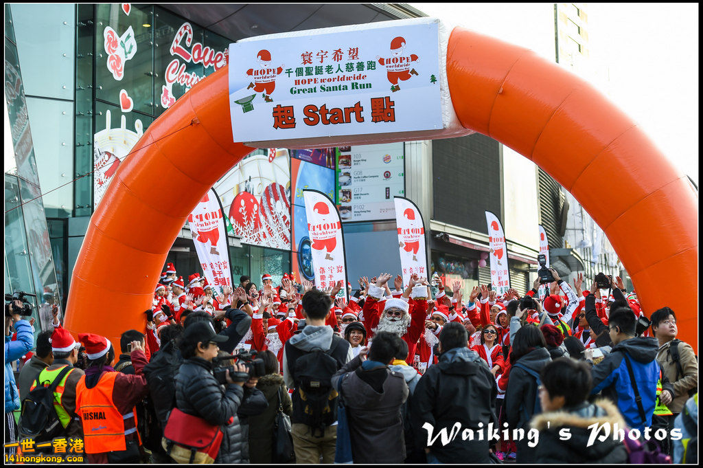 141214 Santa Run - 0017.jpg