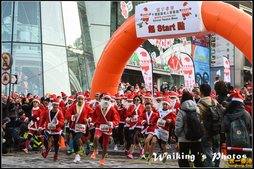141214 Santa Run - 0025.jpg