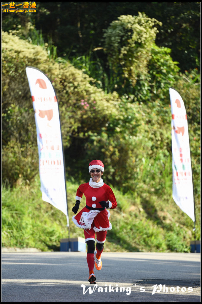 141214 Santa Run - 0118.jpg