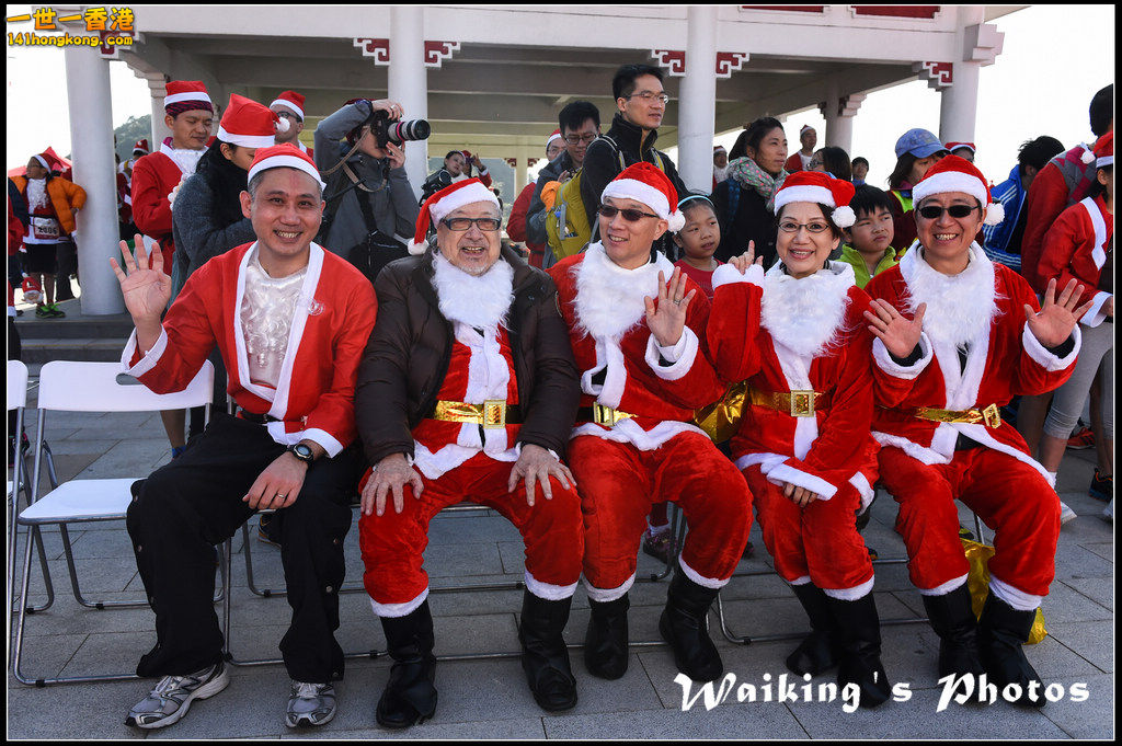 141214 Santa Run - 0212.jpg