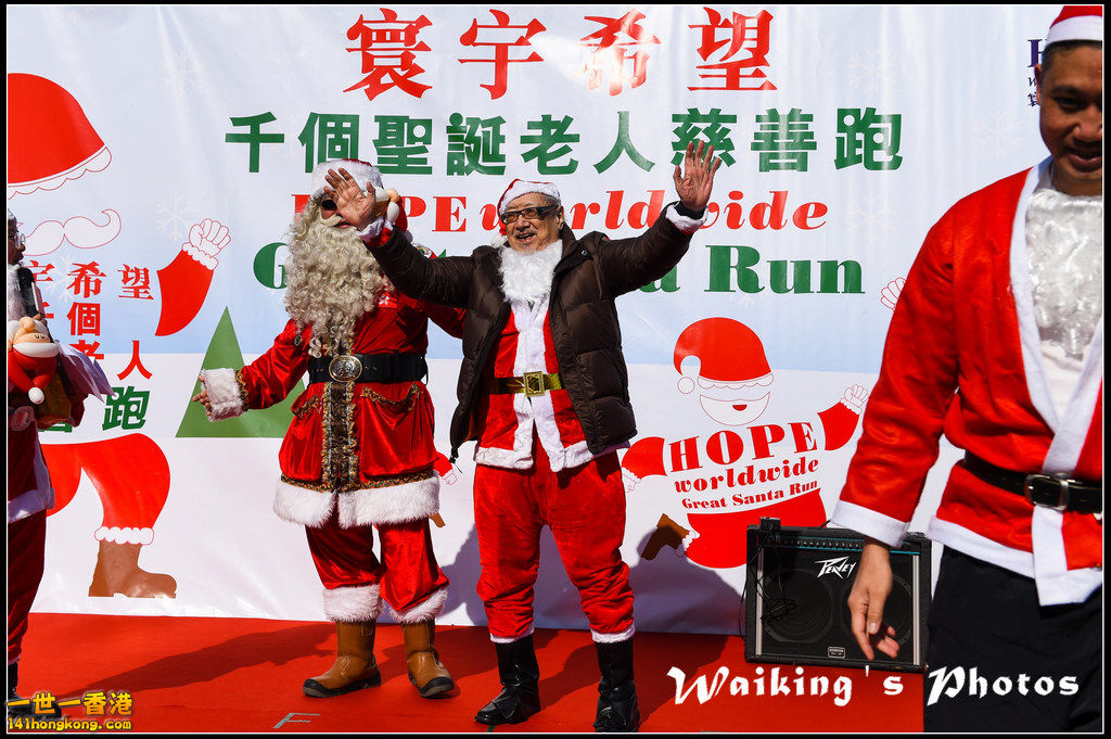 141214 Santa Run - 0266.jpg