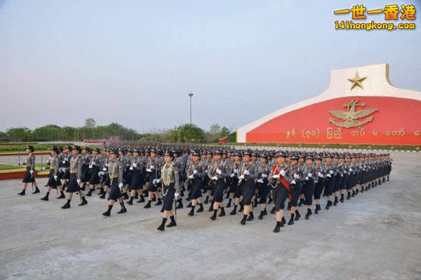 Burmese Female Soldiers 2.jpg