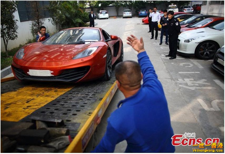 Illegal race cars deported to Hong Kong_2.jpg