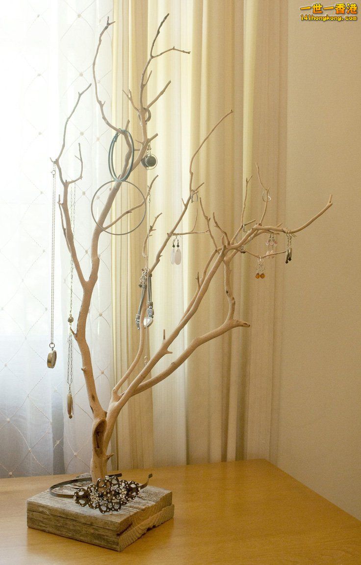 adaymag-diy-with-branches-01.jpg