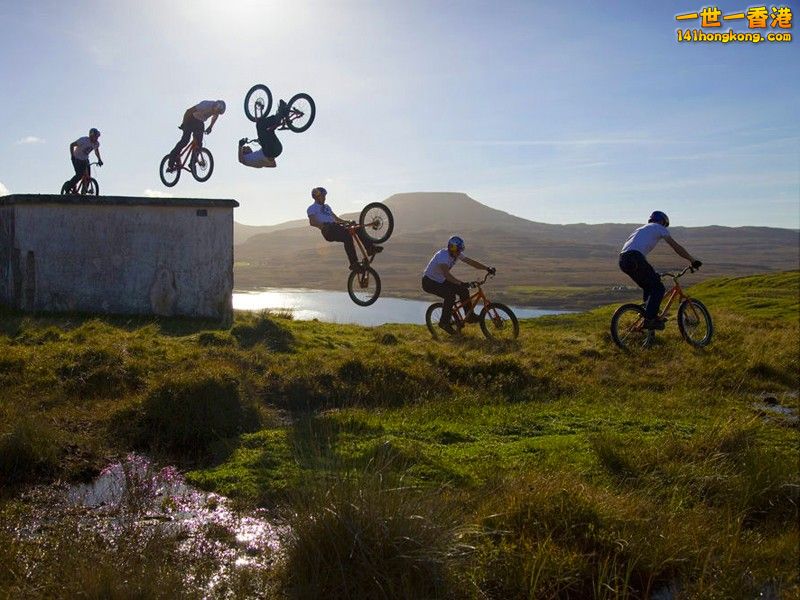 bike_freedom_bicycles_jumping_mountain_bikes_ryan_leech_desktop_800x600_hd-wallp.jpg