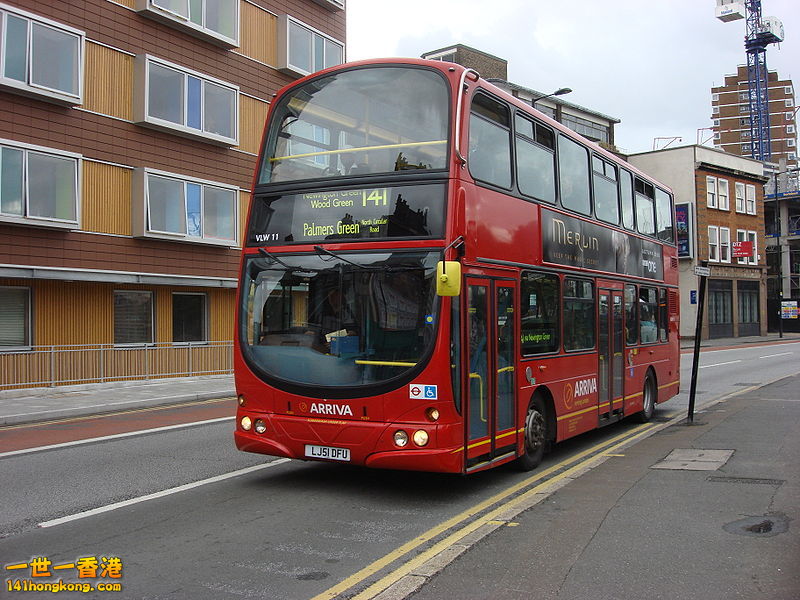 800px-London_Bus_route_141--en.wikipedia.org.jpg