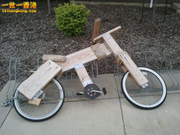 a.aaa-Wooden-Bicycle.jpg