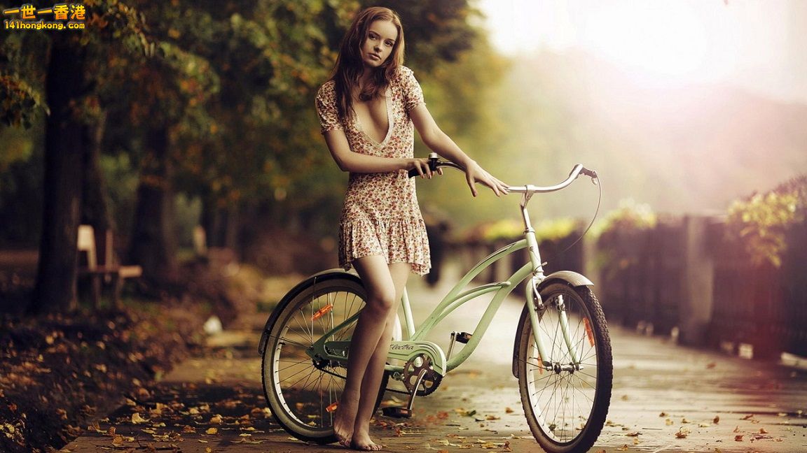 Girls and Bicycles Wallpapers HD 1280x720.jpg