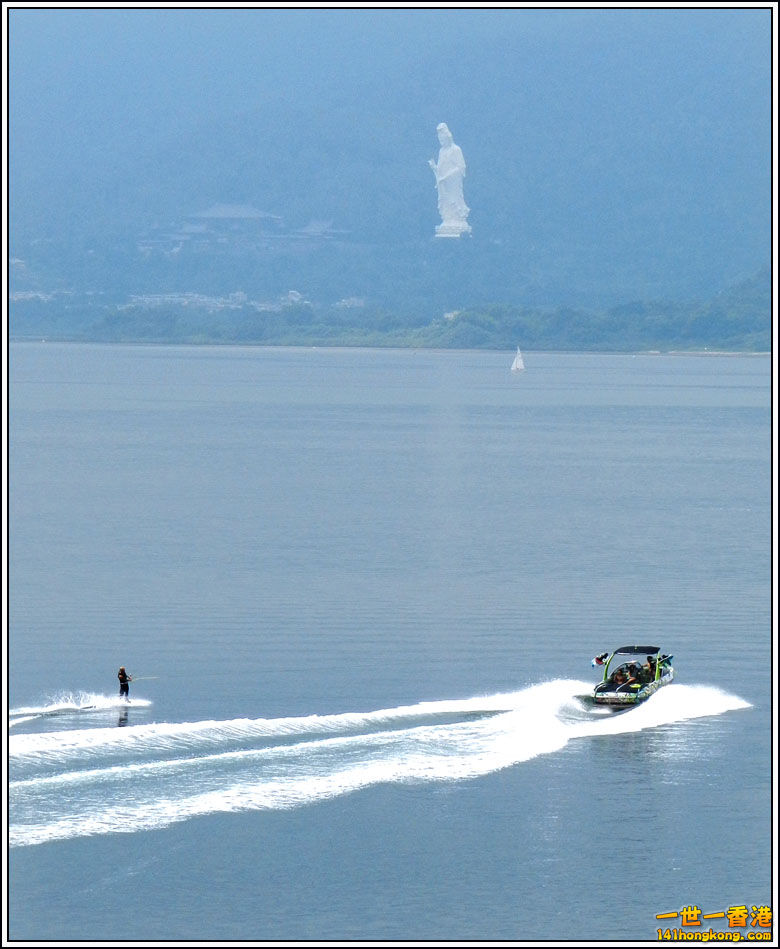 P011 .jpg