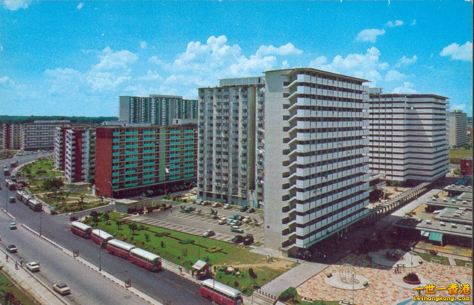 0913-18     Toa Payoh township in the 70s.jpg