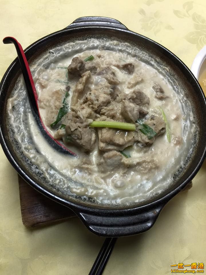 芋頭立鴨.jpg