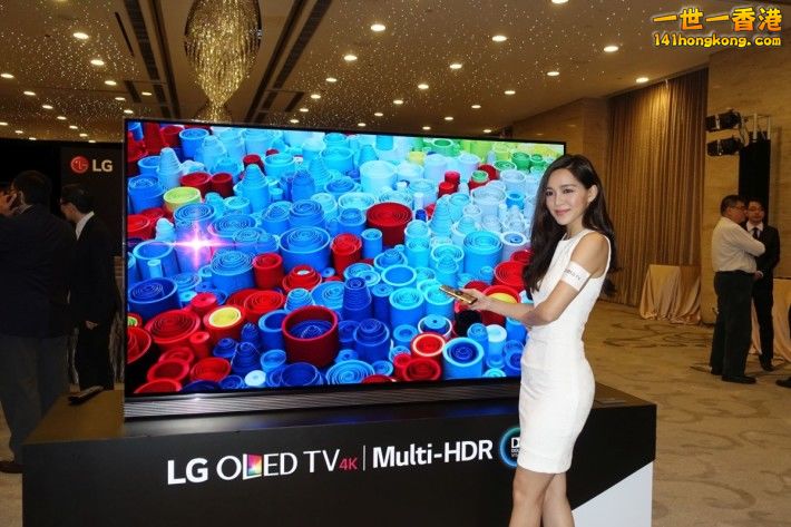77 吋的 LG SIGNATURE 4K HDR OLED TV G6 雖然未算最大，不過都相當巨型