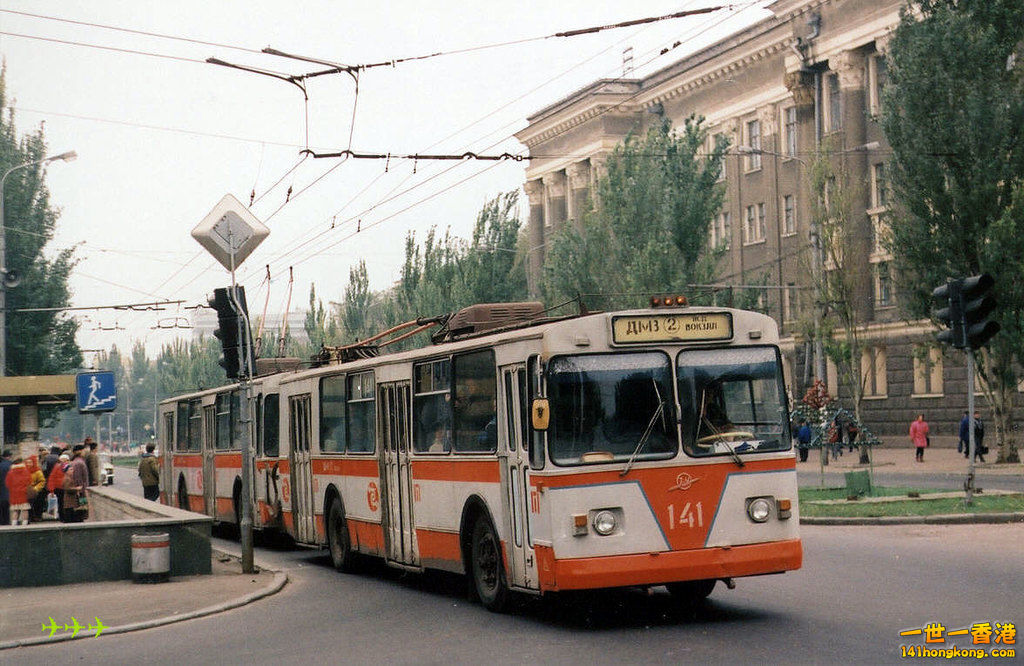 141 Donetsk, Ukraine (1991) ZIU-682.jpg