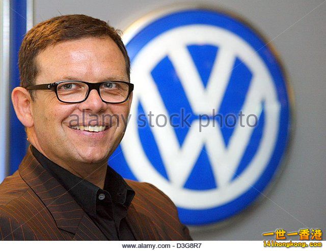 dpa-car-designer-peter-schreyer-smiles-while-he-stands-in-front-of-d3g8r7.jpg